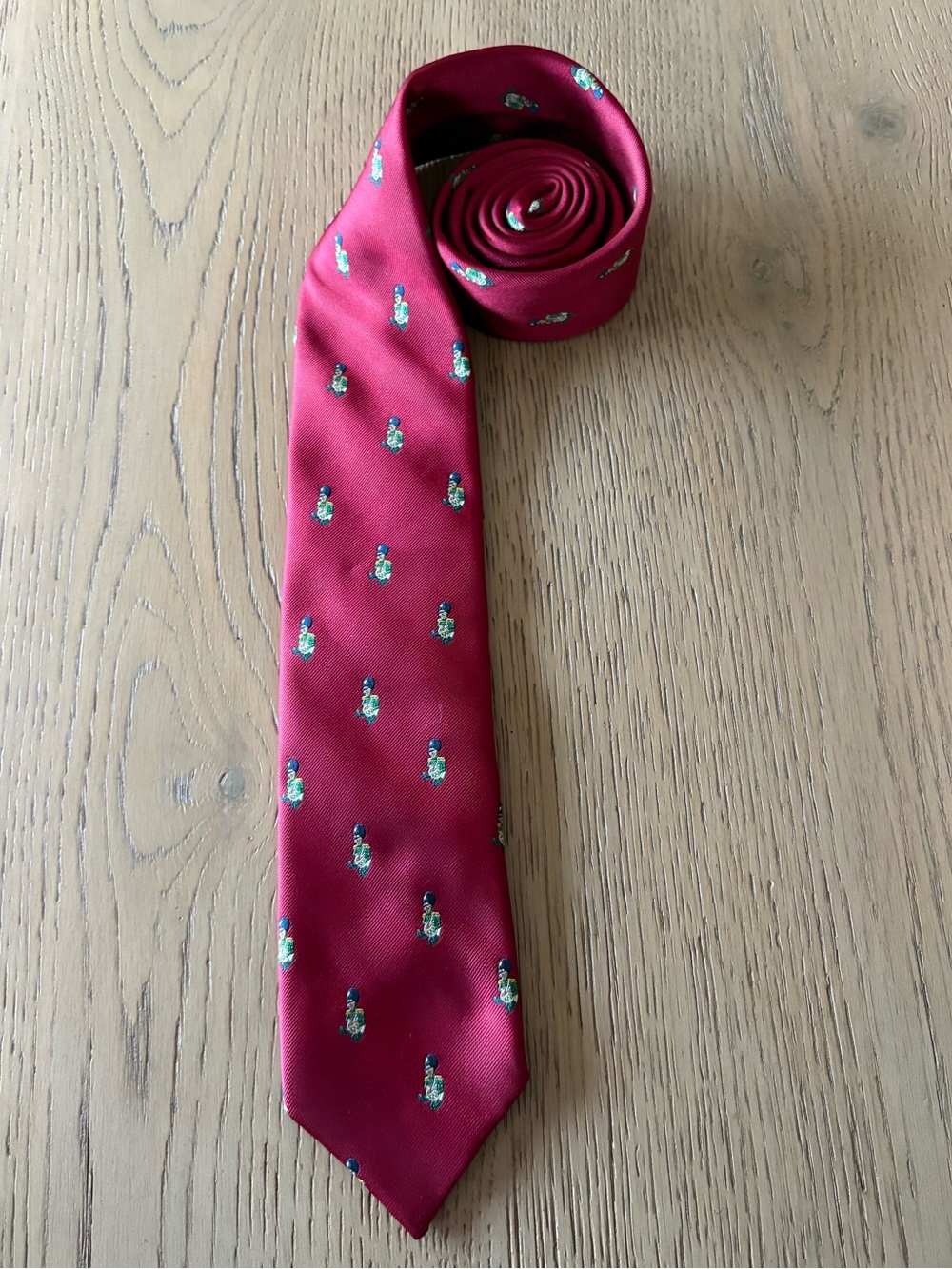 Robert Talbott Pebble Beach Carmel-by-the-Sea Toy Soldier Silk Tie Vintage Red